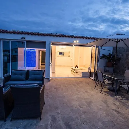 Nissi49 * Ayia Napa