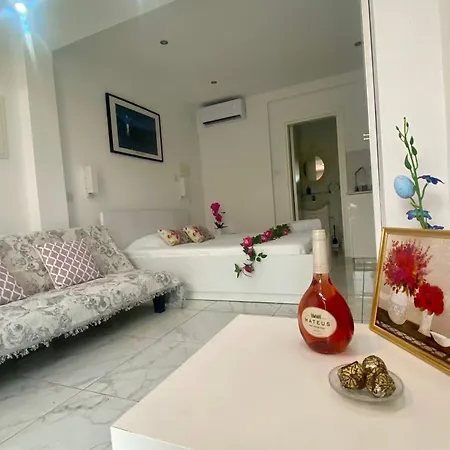 Nissi49 Apartment