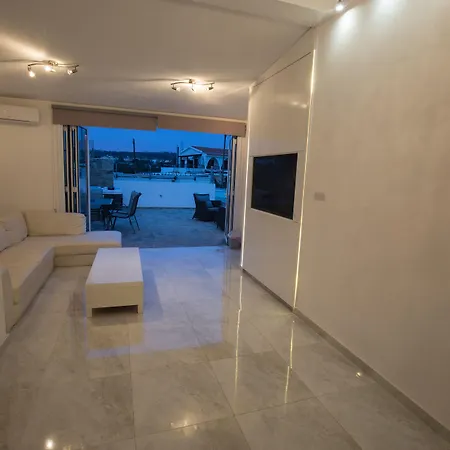 Apartamento Nissi49 *