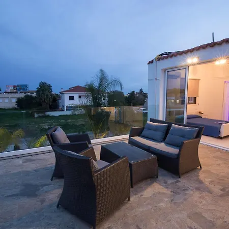 Nissi49 * Ayia Napa